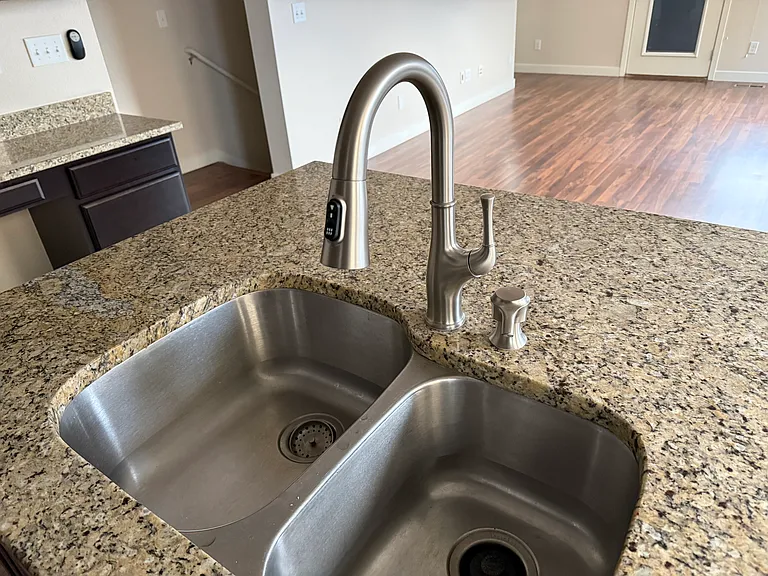 11240 Uptown Ave — Photo 33