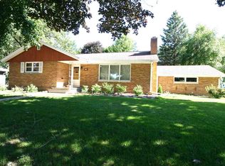 815 W South Park Ave, Oshkosh, WI 54902