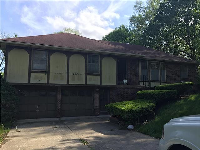 1st image of 11907 E 58th Ter