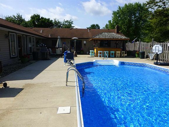 2nd image of 1500 W Buckingham Dr