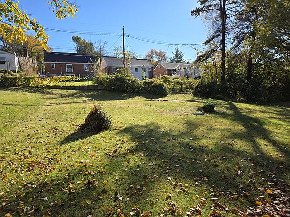 5th image of 10014 Lilac Ave