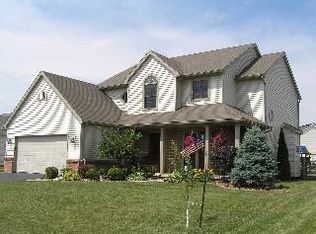 8063 Michelle Ln, Lambertville, MI 48144