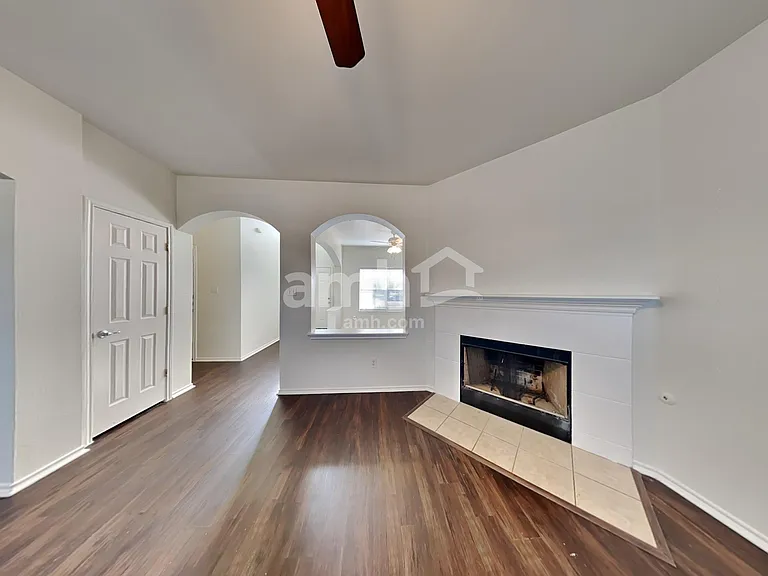 256 Poplarwood Dr — Photo 7