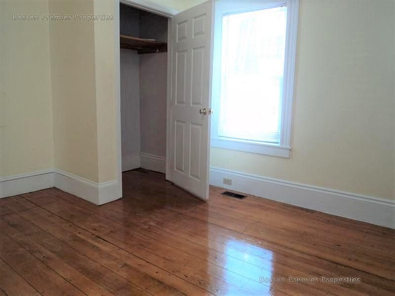 1st image of 50 Smith St #2