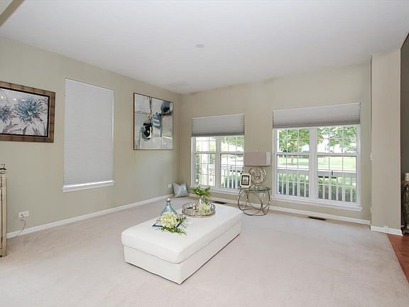 3rd image of 9844 Fairfield Rd