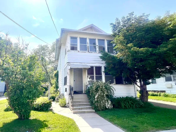 567 Mount Vernon St, Oshkosh, WI 54901