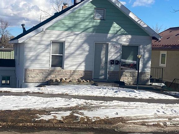 2nd image of 913 1st Ave