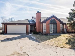 2262 Golden Oaks N, Indianapolis, IN
