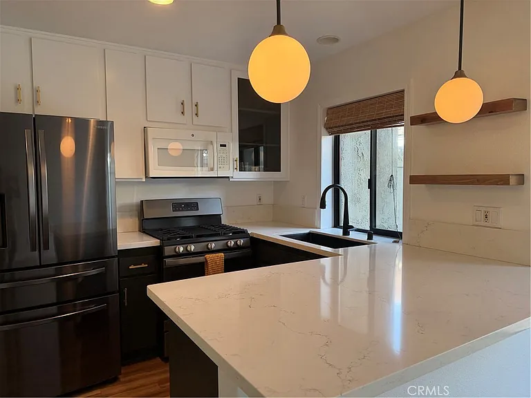 16 Sand Dollar Ct — Photo 2