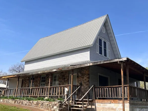 695 Summit Ave, Mammoth Spring, AR 72554