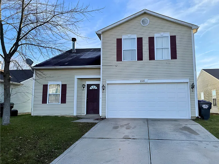2219 Summer Breeze Way — Photo 1