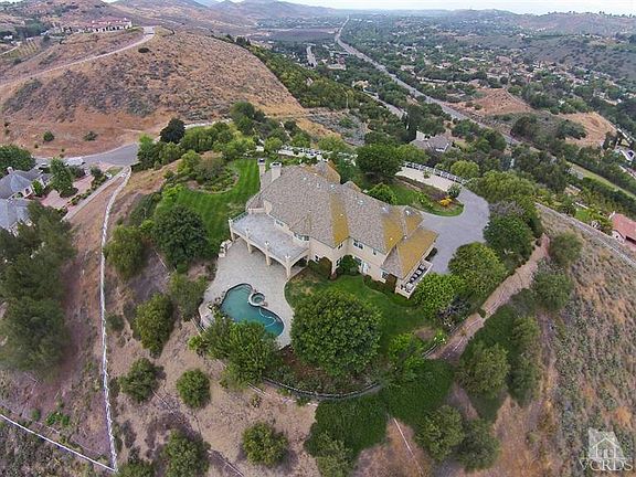 5th image of 2584 Alicante Ct