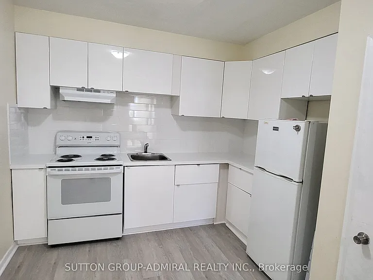 2839 Bathurst St #1 — Photo 6