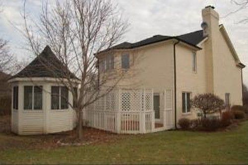 2nd image of 418 Brentwood Ct