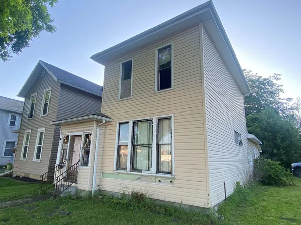 211 S Madriver St, Bellefontaine, OH 43311