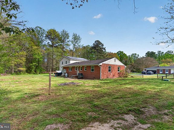 5th image of 45278 Cove Manor Rd
