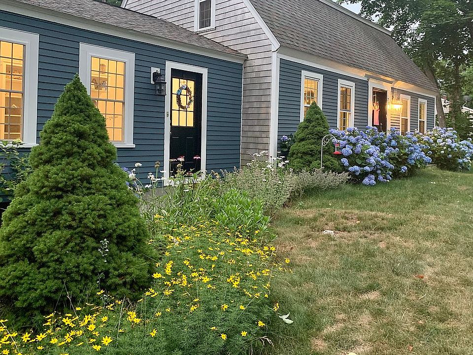 2nd image of 206 Old Oaken Bucket Rd
