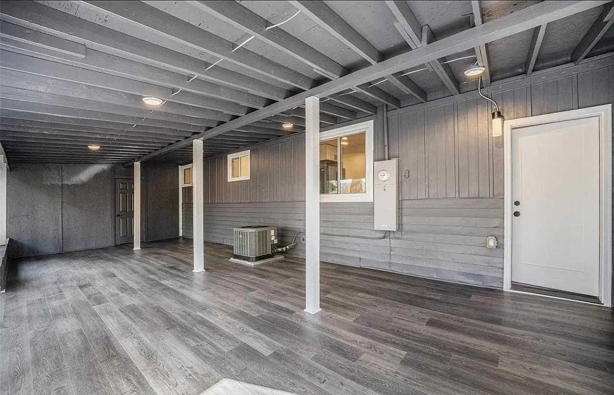 2 bed, 745 sqft, $1,700 — Photo 2