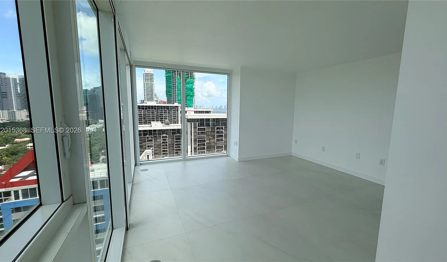 Skyline On Brickell Condo — Photo 4