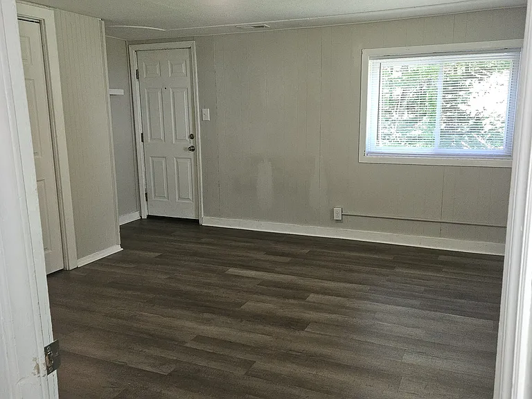 Bedroom 1a