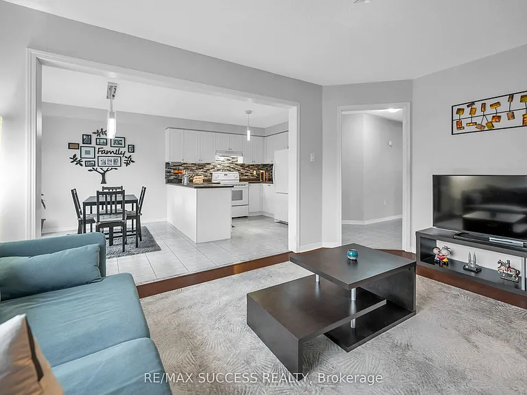 228 Flagstone Way — Photo 10