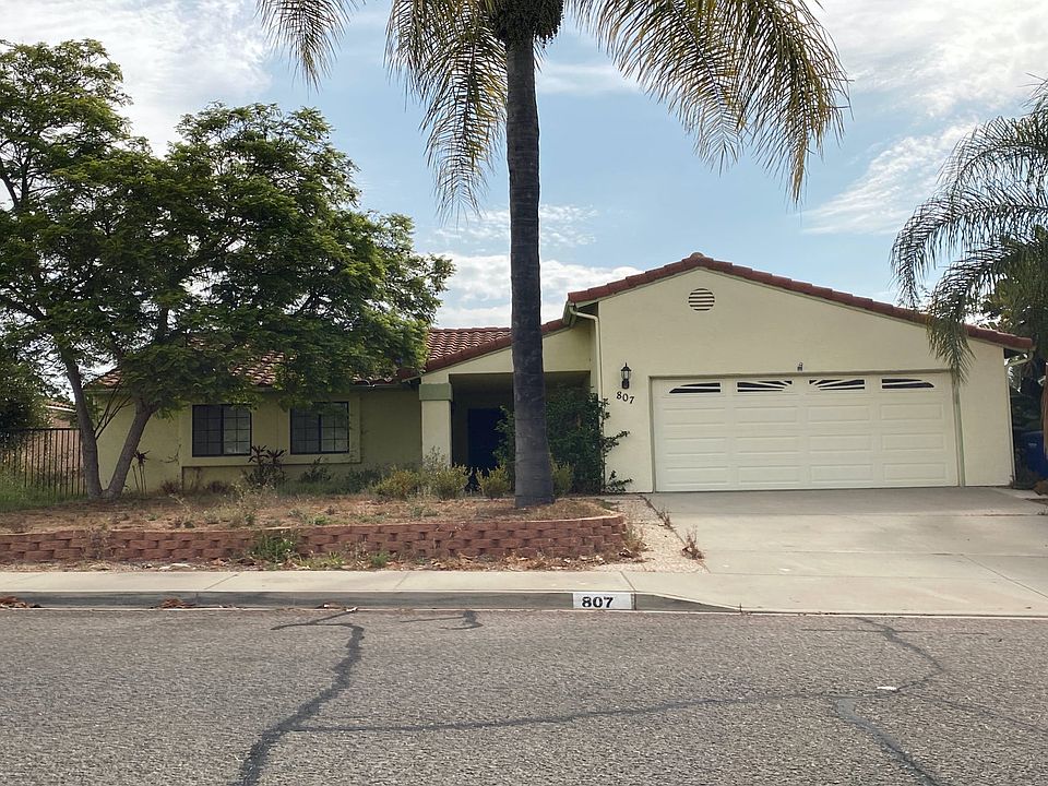 1st image of 807 Palomino Dr
