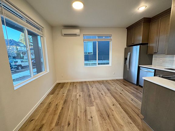 4th image of 5080 SE 38th Ave #5092