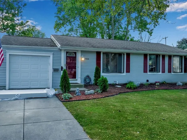 903 Sun Valley Dr, North Tonawanda, NY 14120