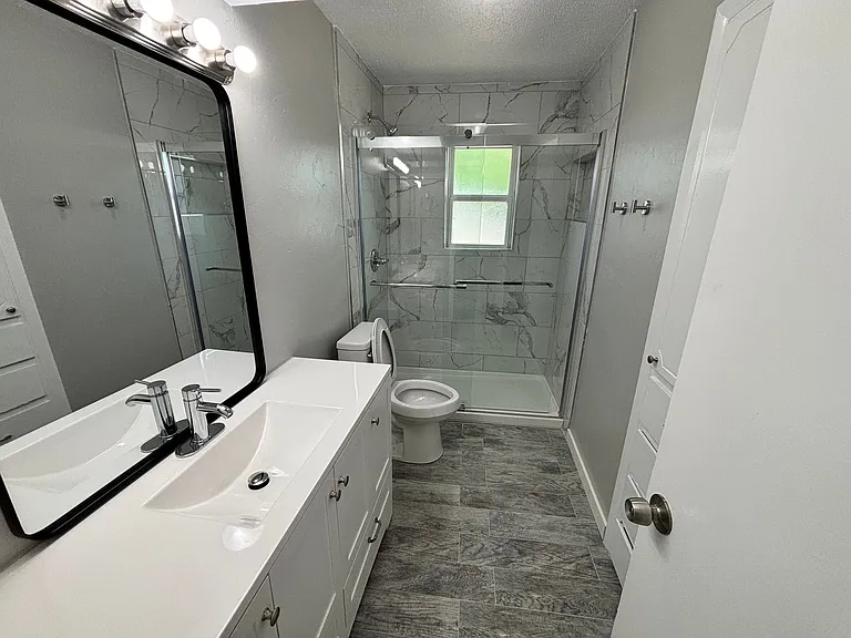 University Apartments - 301 N University Dr, Edmond, OK 73034 — Photo 7
