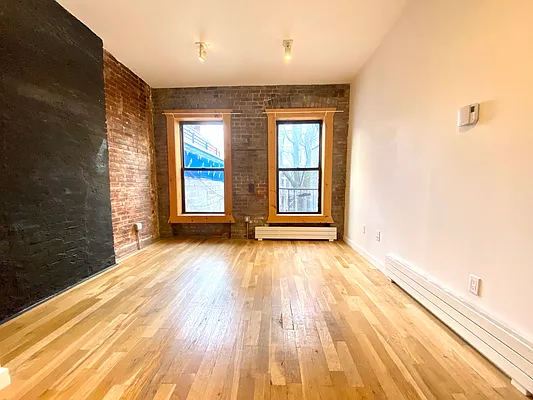 Rented by Nolita Group | media 15