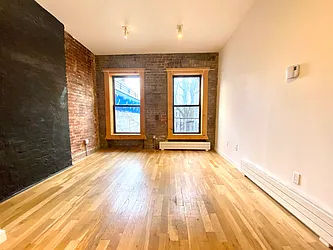 Rented by Nolita Group