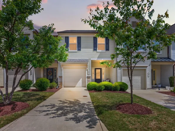 40 Reunion Ct, Garner, NC 27529