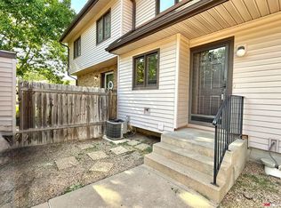 2142 Southwood Pl, Lincoln, NE 68512