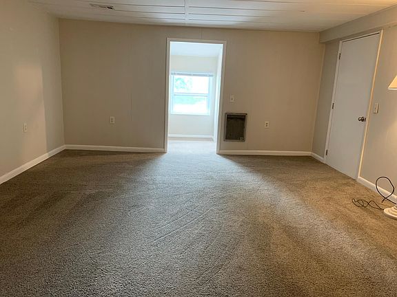 4th image of 4-702 W Main St Unit 4