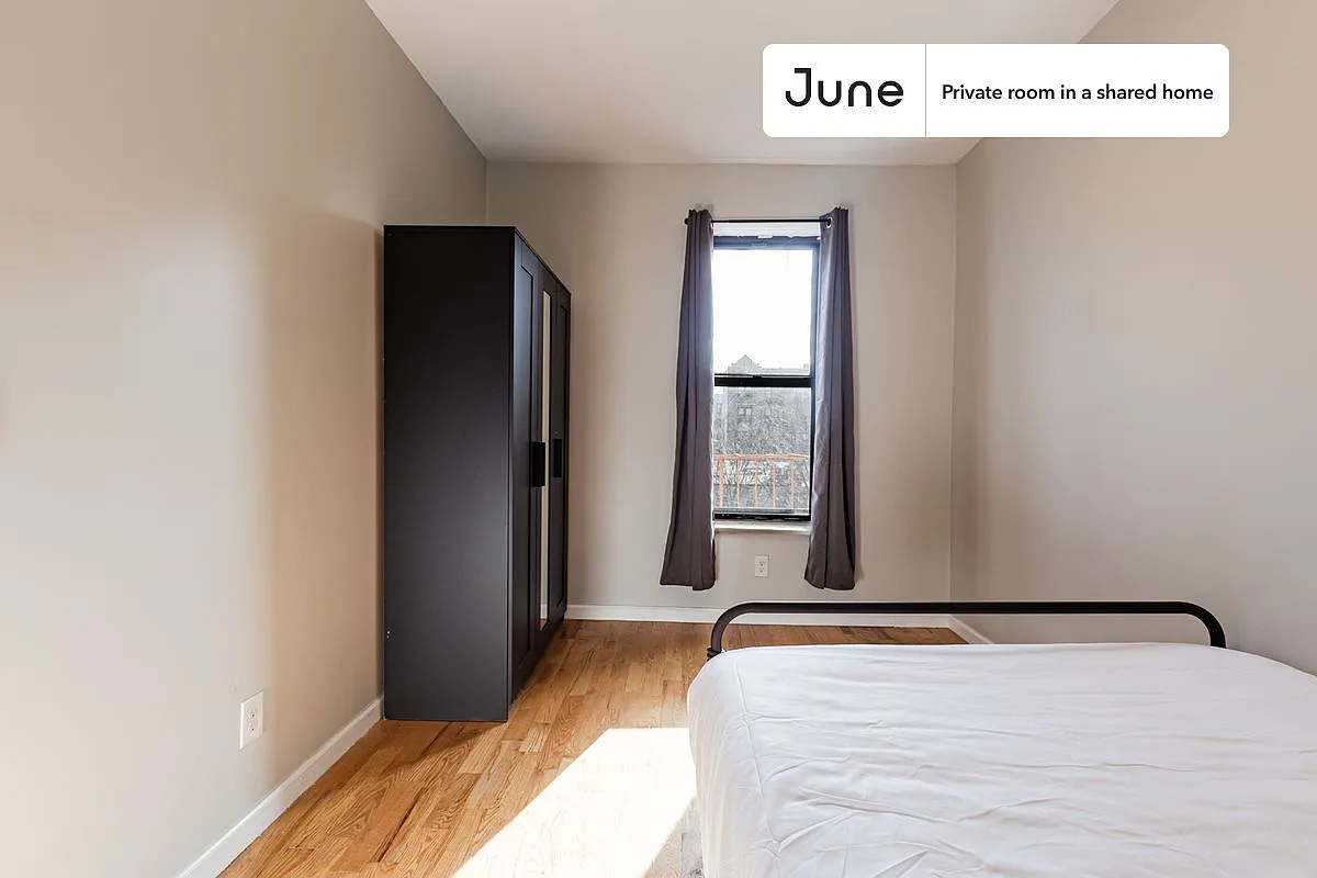 Full bedroom in 4 bed/2 bath home in Prospect Lefferts Gardens #1573 D — Photo 3