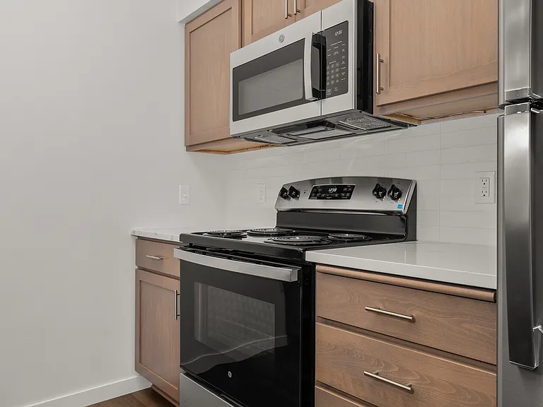 Black Iron Apartments — Photo 120