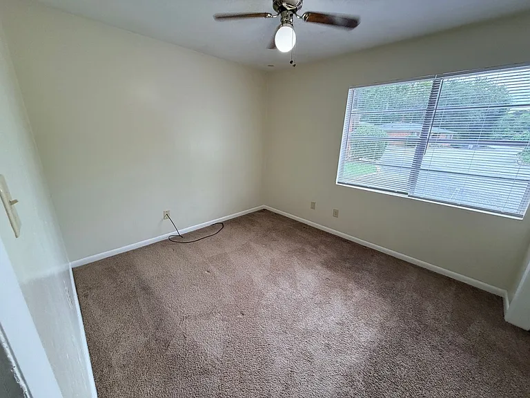 104 Lankford Cir #C — Photo 9