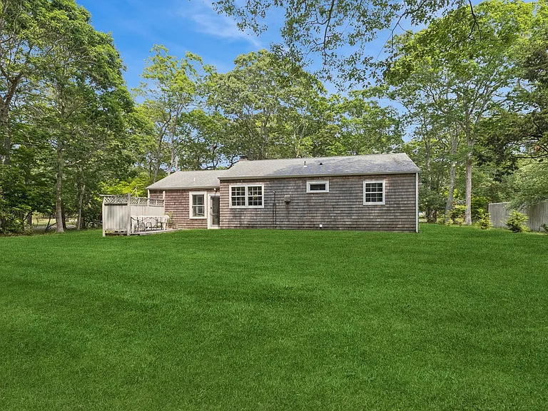 232 Norfolk Dr — Photo 30