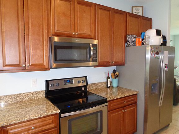 4th image of 540 Banana Blvd