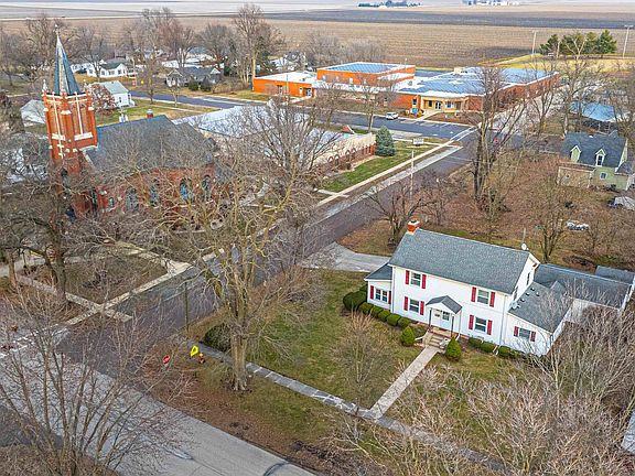 4th image of 214 N Maple Ave