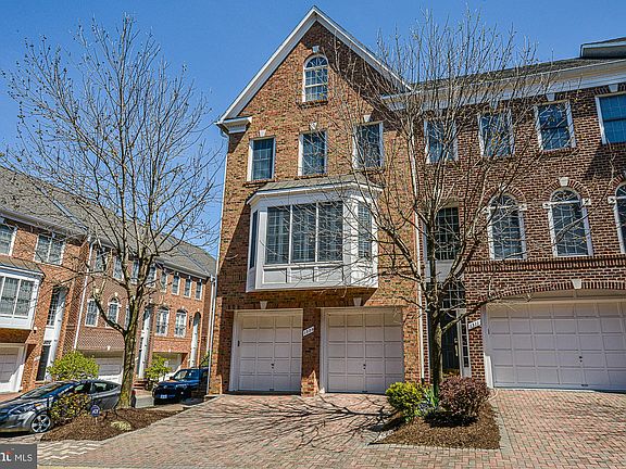 4th image of 1309 Baker Crest Ct