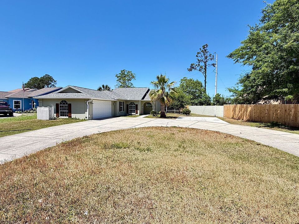 1st image of 204 S Glades Trl