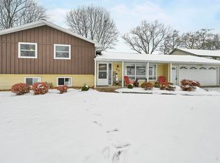 612 Skyline Blvd, Green Bay, WI 54302