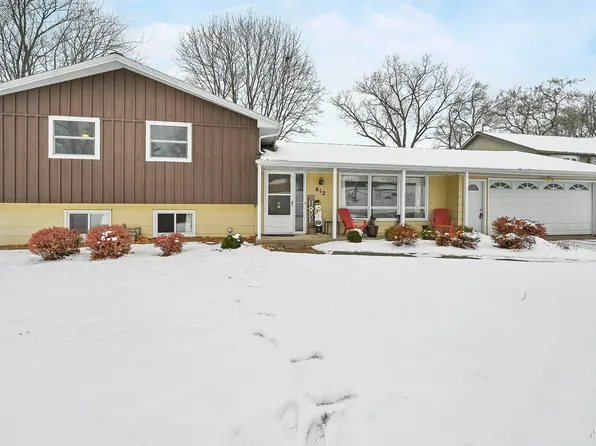 612 Skyline Blvd, Green Bay, WI 54302