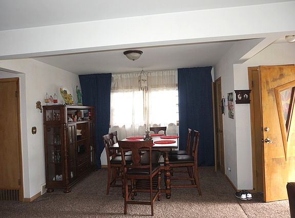 4th image of 8821 Oriole Ave