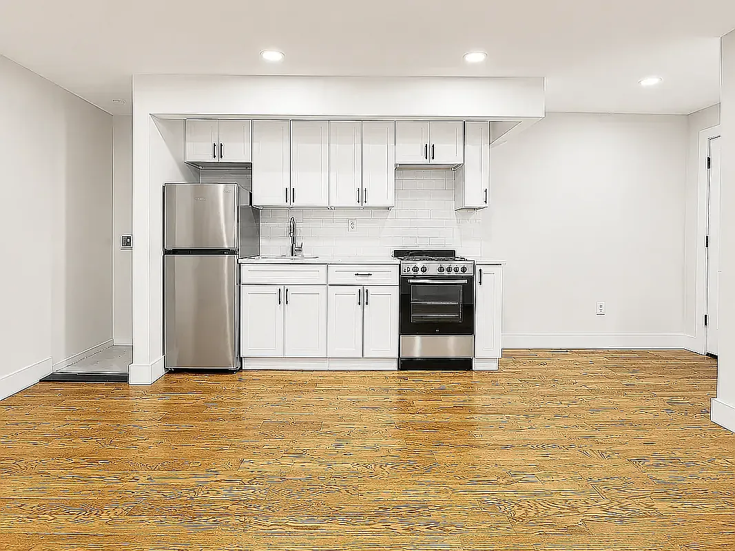 235 Lexington Avenue — Photo 1