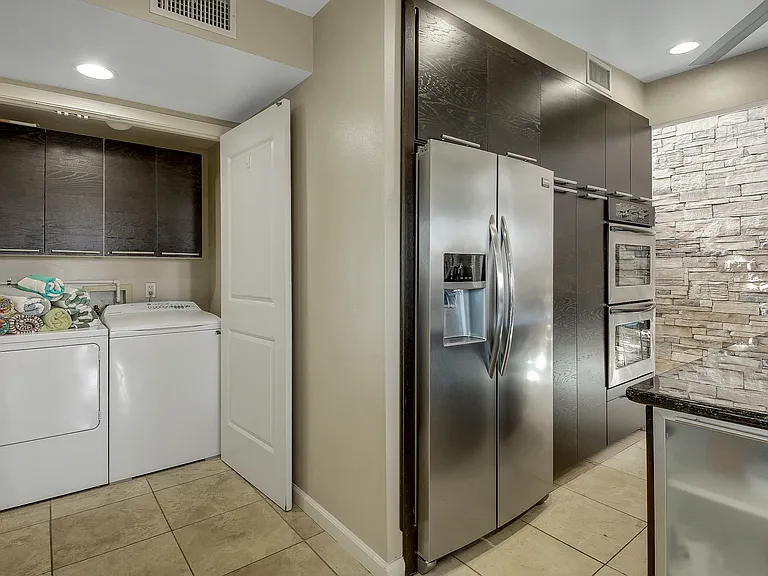 52883 Eisenhower Dr — Photo 21