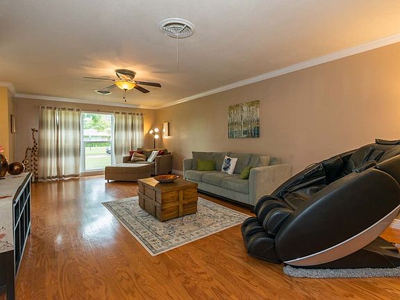 4th image of 3525 Wheat Dr