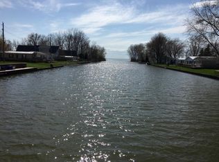 6908 Beadle St, Caseville, MI 48725
