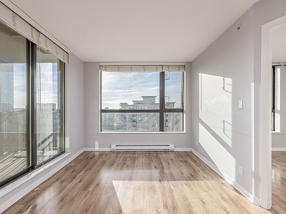 4th image of 813 Agnes St #1108